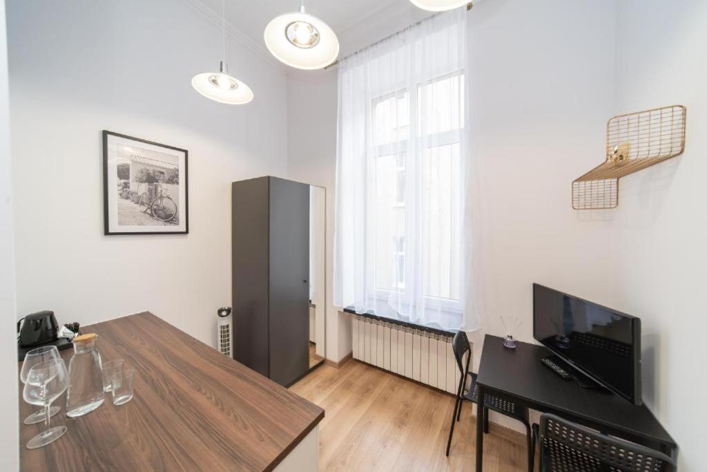 Vipol Amartamenty Biznesowe Apartment Лодз Екстериор снимка