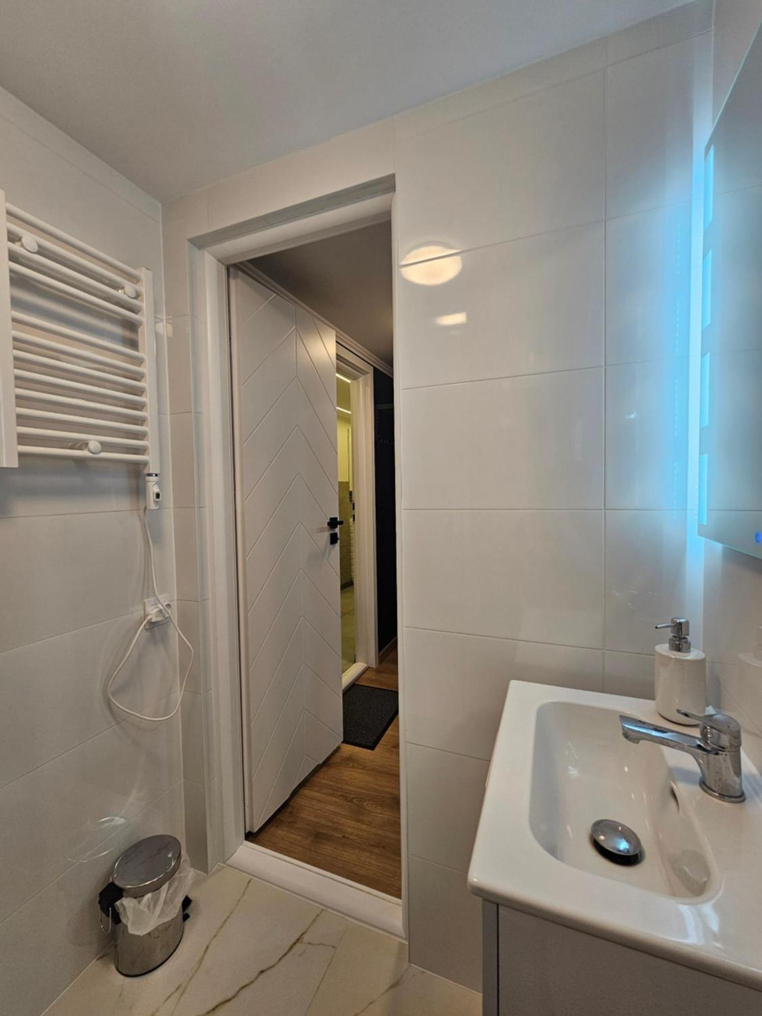 Vipol Amartamenty Biznesowe Apartment Лодз Екстериор снимка